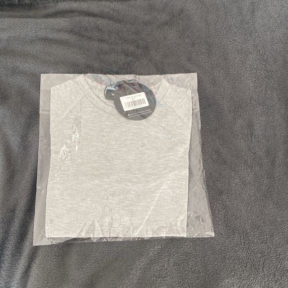 Grey white fox t shirt - Picture 2 of 2